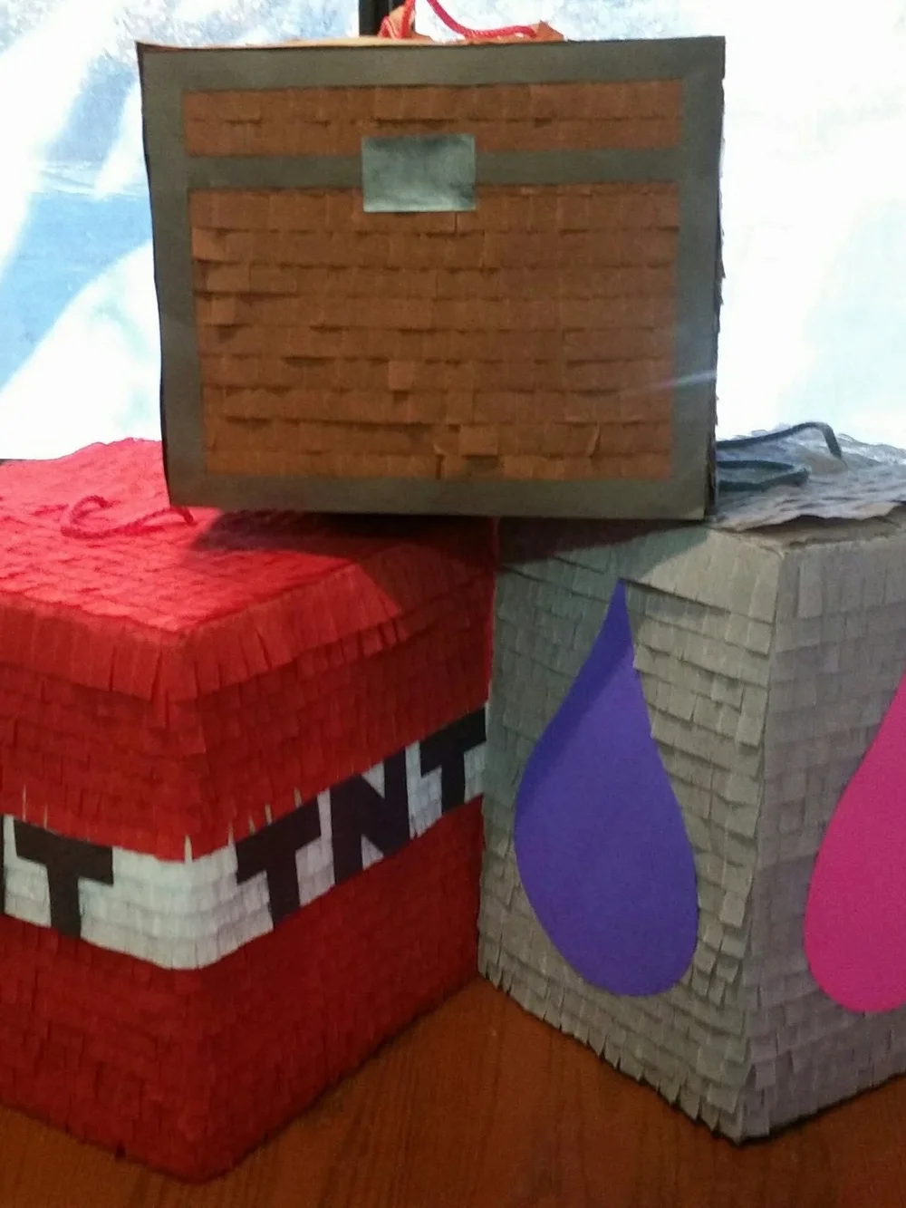 4 Random Piñatas